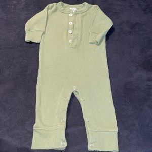 Kate Quinn Henley onesie coverall size 3 to 6 months excellent used condition